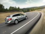 Toyota Avensis SW 2011 года